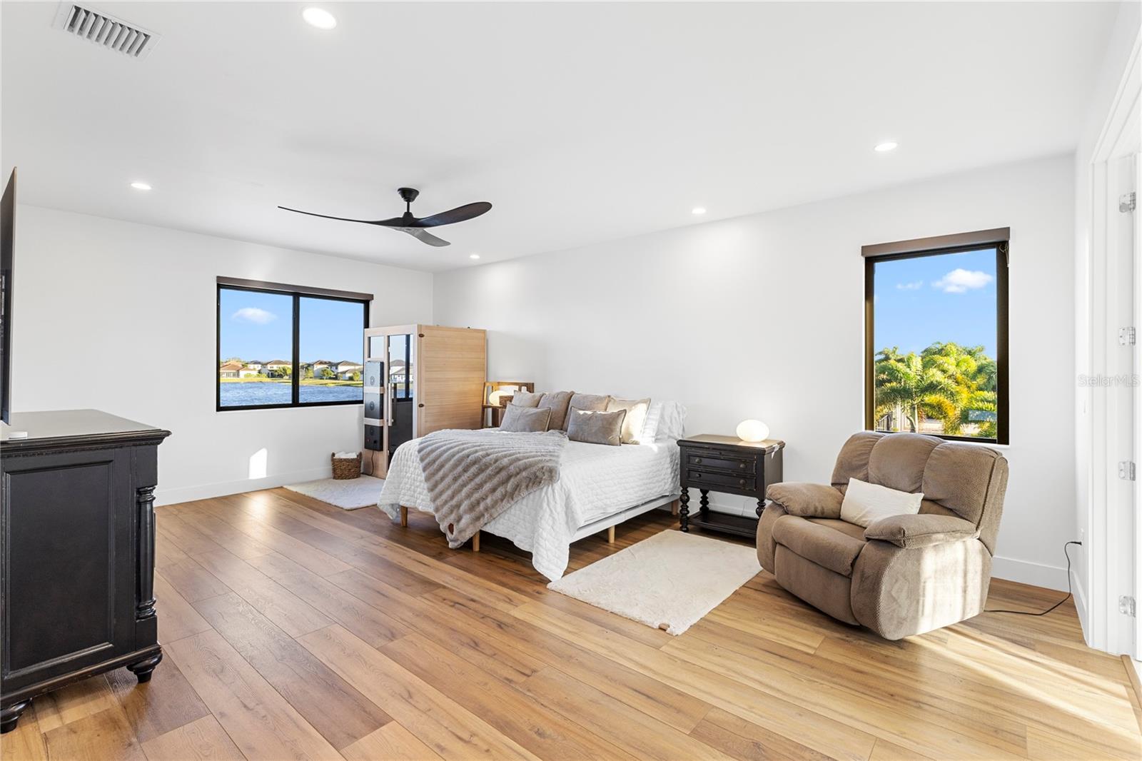 MAPLE RDG/AVE MARIA PH 6C - Residential