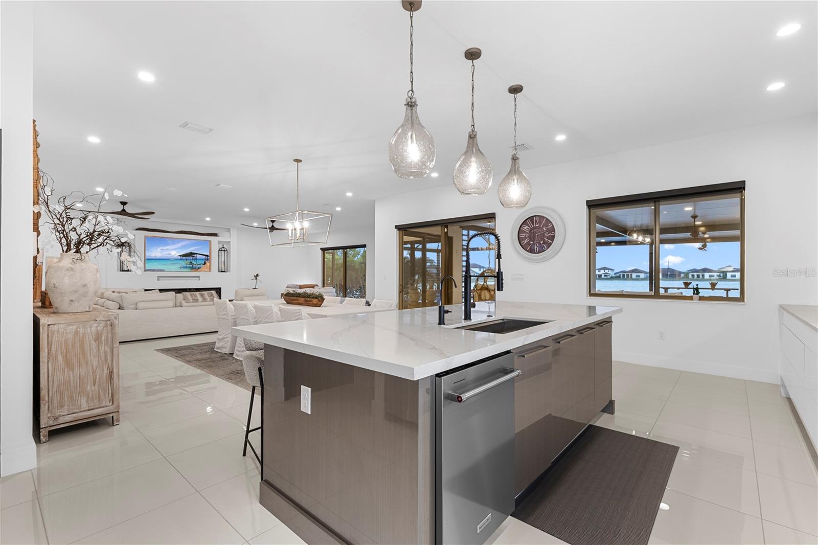 MAPLE RDG/AVE MARIA PH 6C - Residential