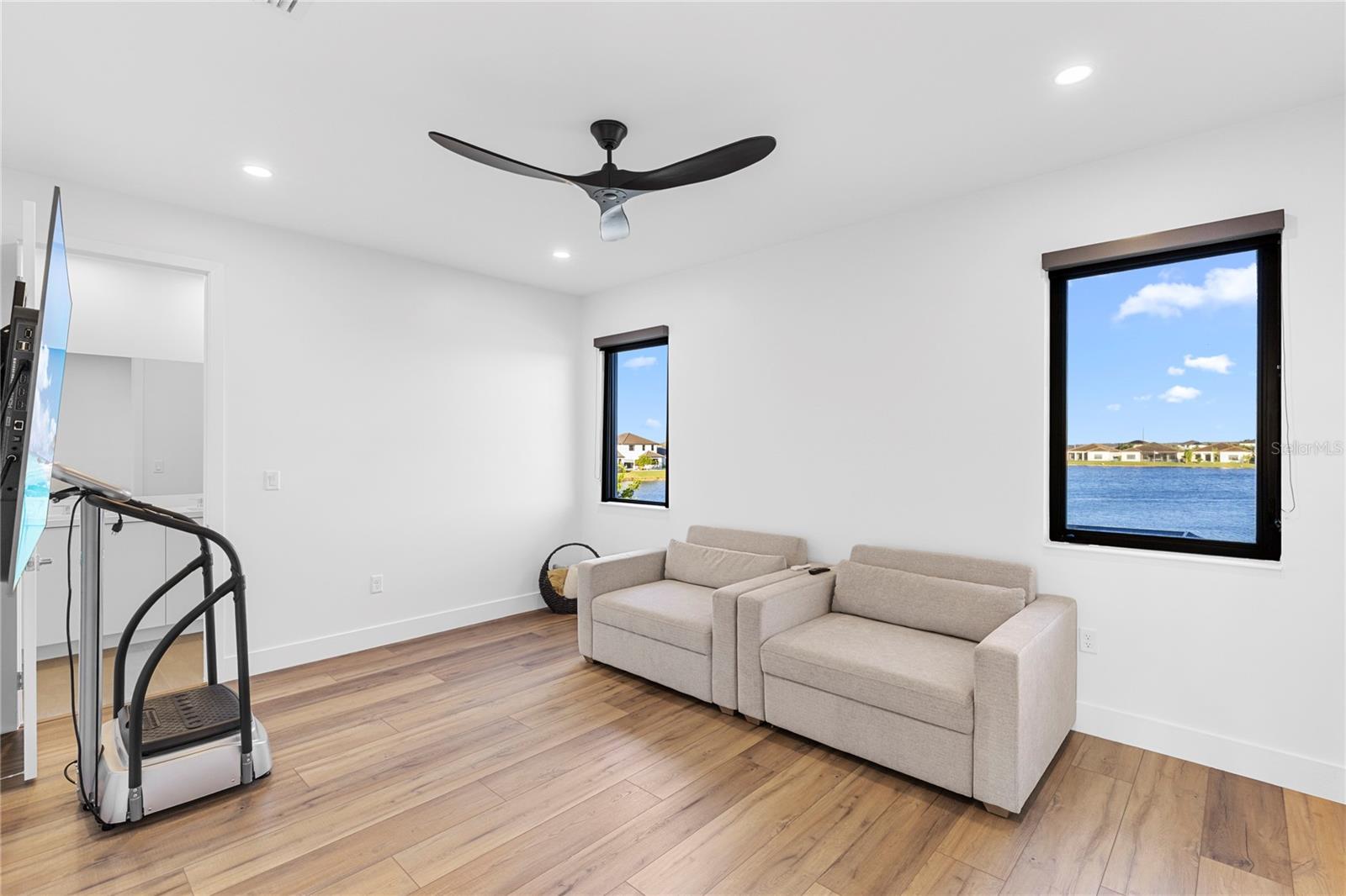 MAPLE RDG/AVE MARIA PH 6C - Residential