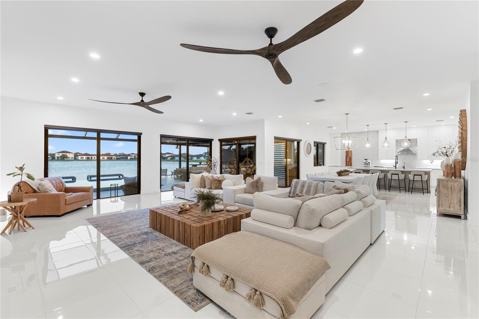 MAPLE RDG/AVE MARIA PH 6C - Residential