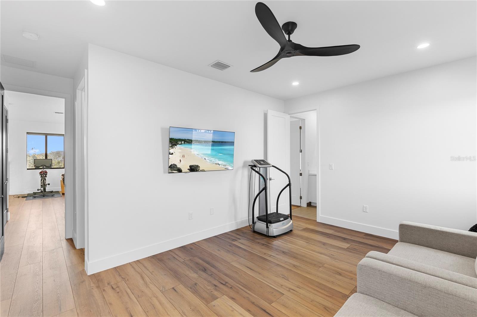 MAPLE RDG/AVE MARIA PH 6C - Residential