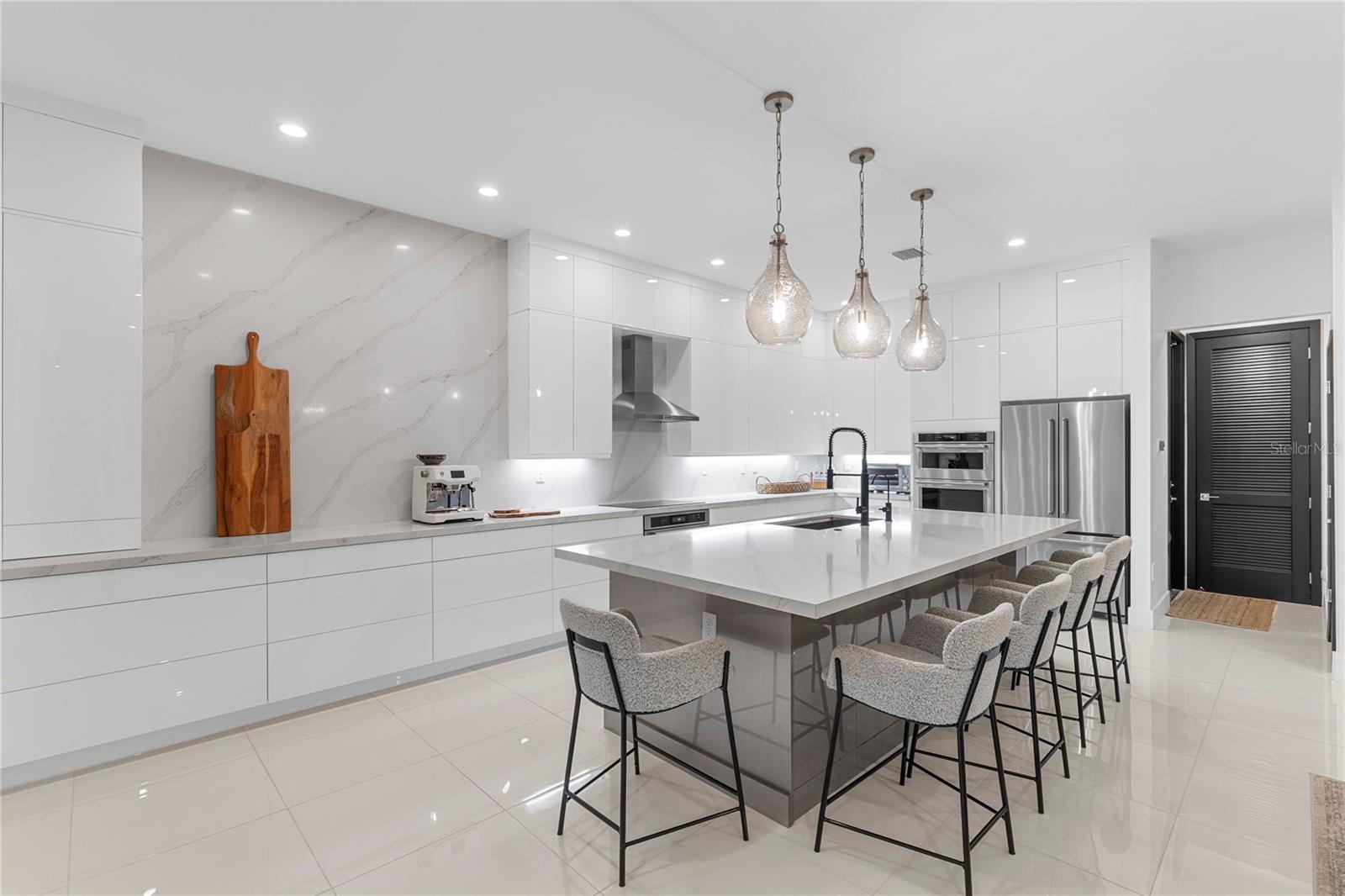 MAPLE RDG/AVE MARIA PH 6C - Residential