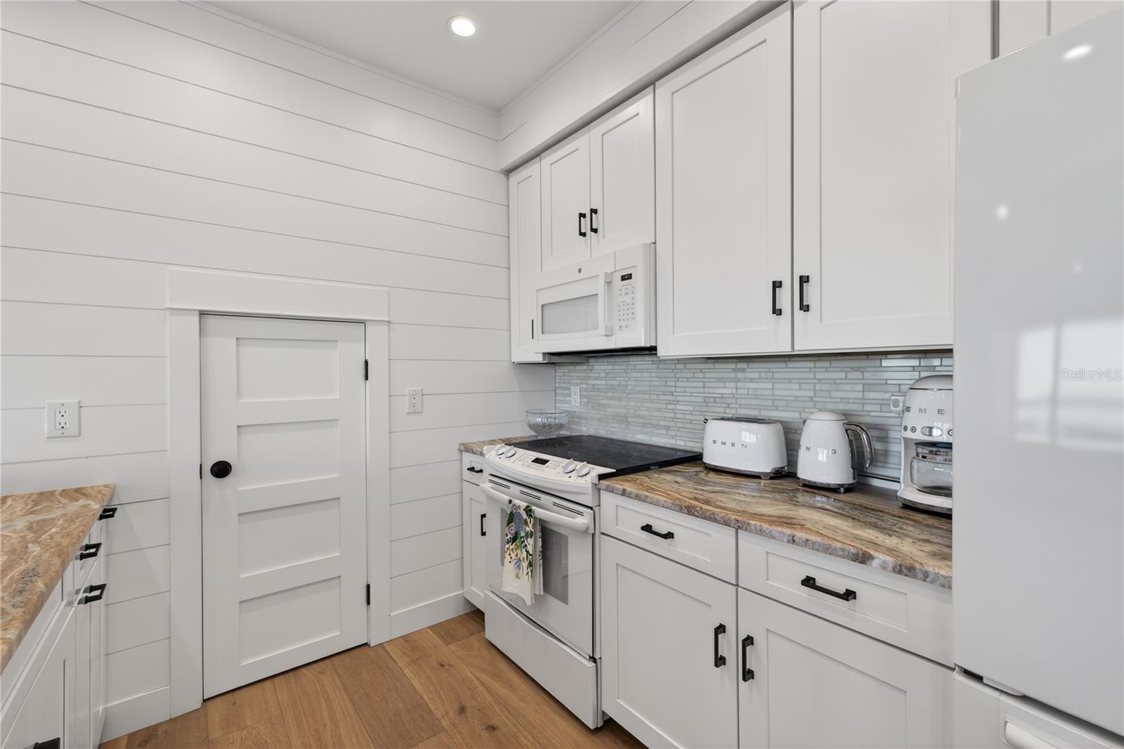 USEPPA VILLAGE - Residential