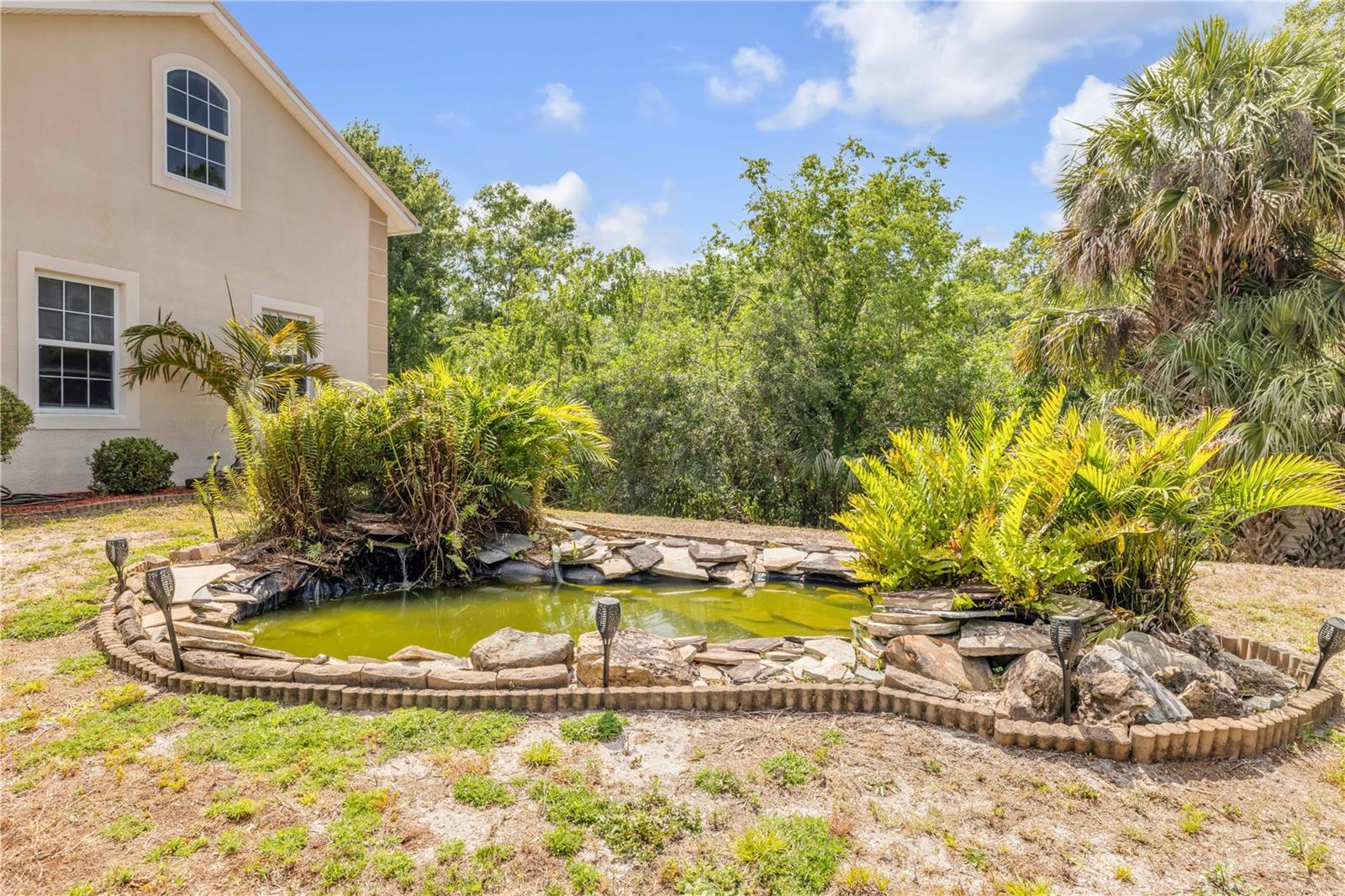 2710 QUIET LANE