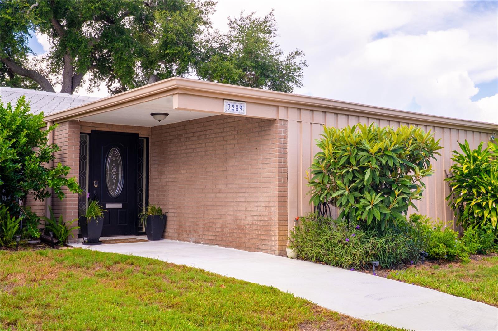 3289 FAIRHAVEN LANE 112