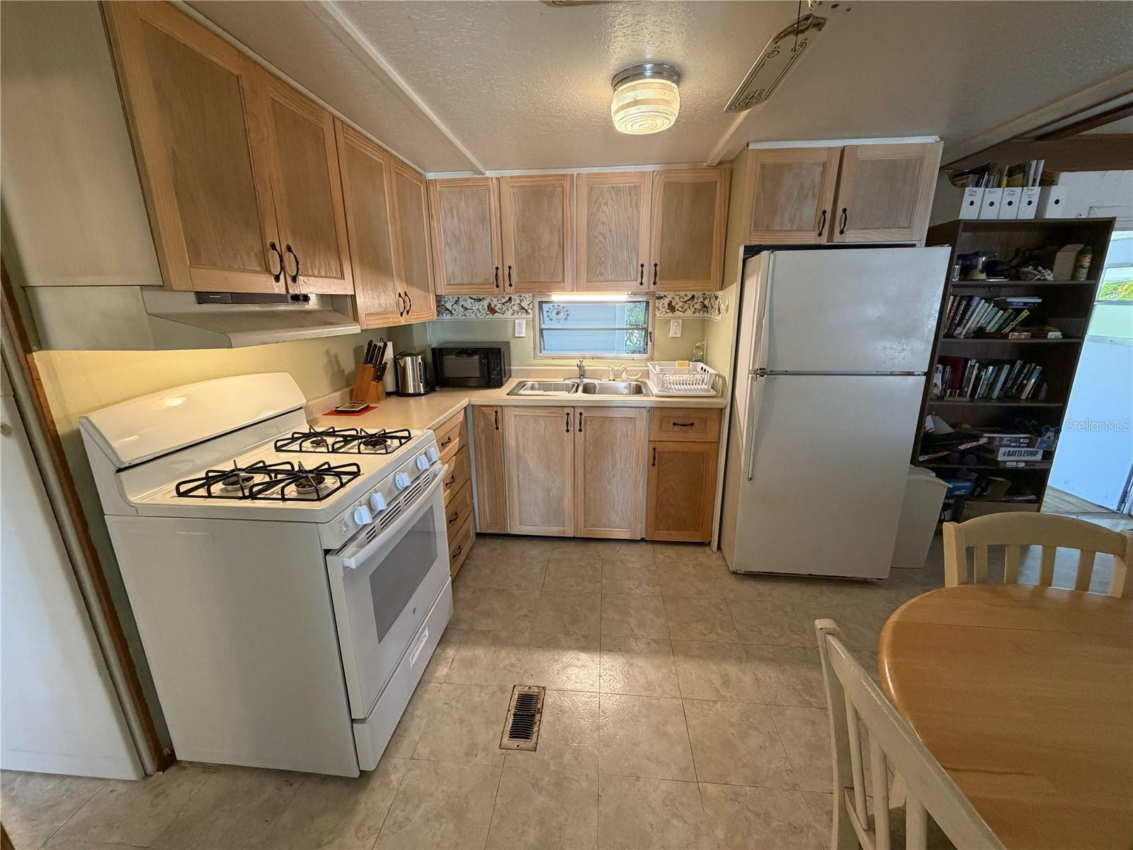 TRI-PAR ESTATES - Residential