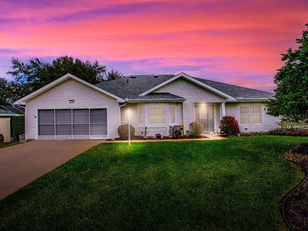 Photo of 5588 Gulf Stream St, Tavares, FL 32778 (MLS # G5106811)