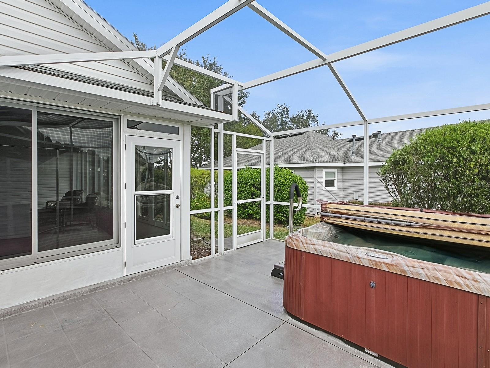 ROYAL HARBOR - Residential