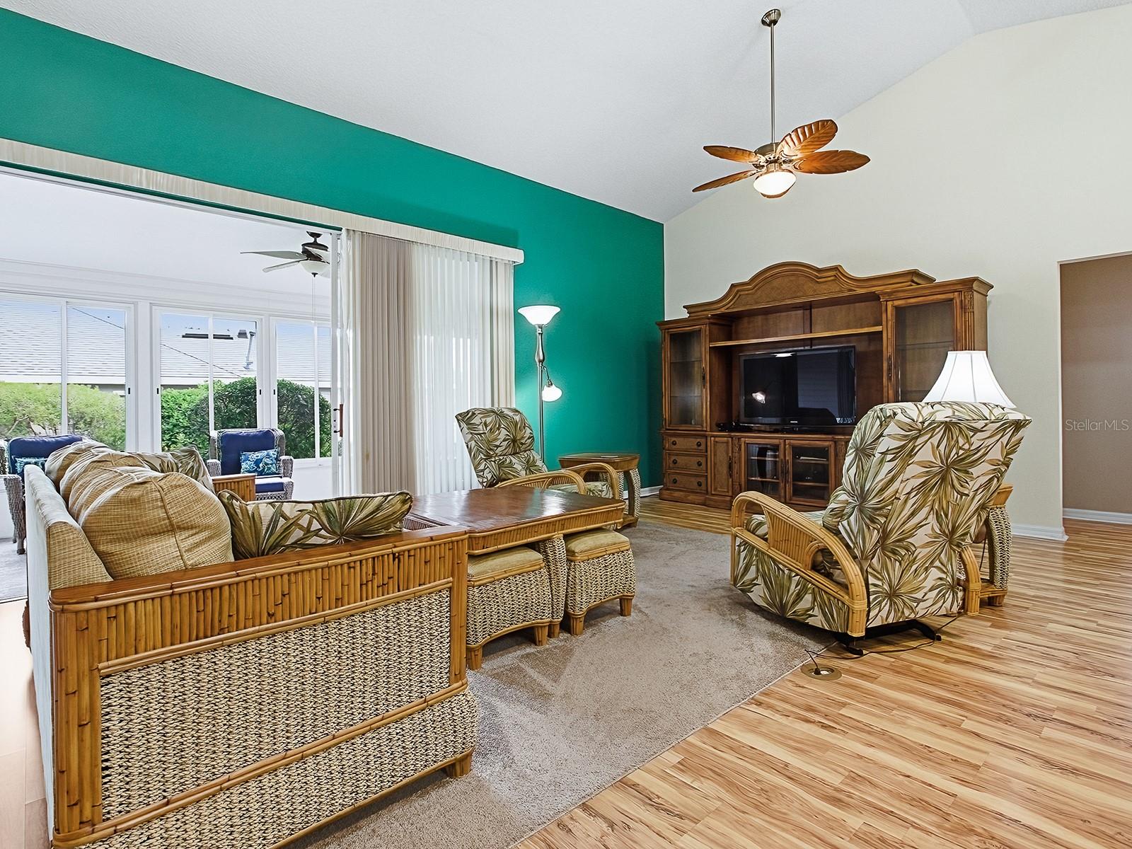 ROYAL HARBOR - Residential