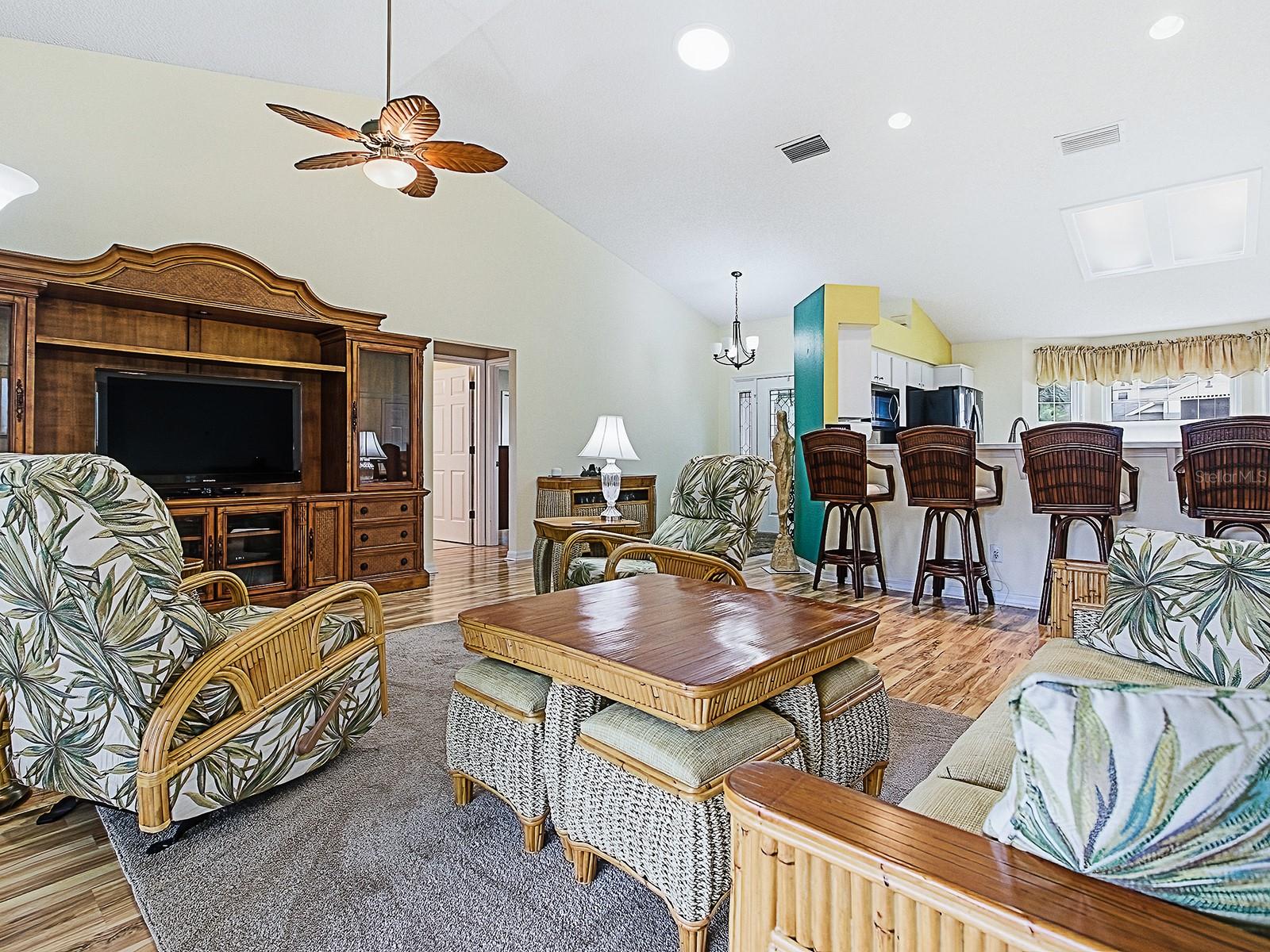 ROYAL HARBOR - Residential