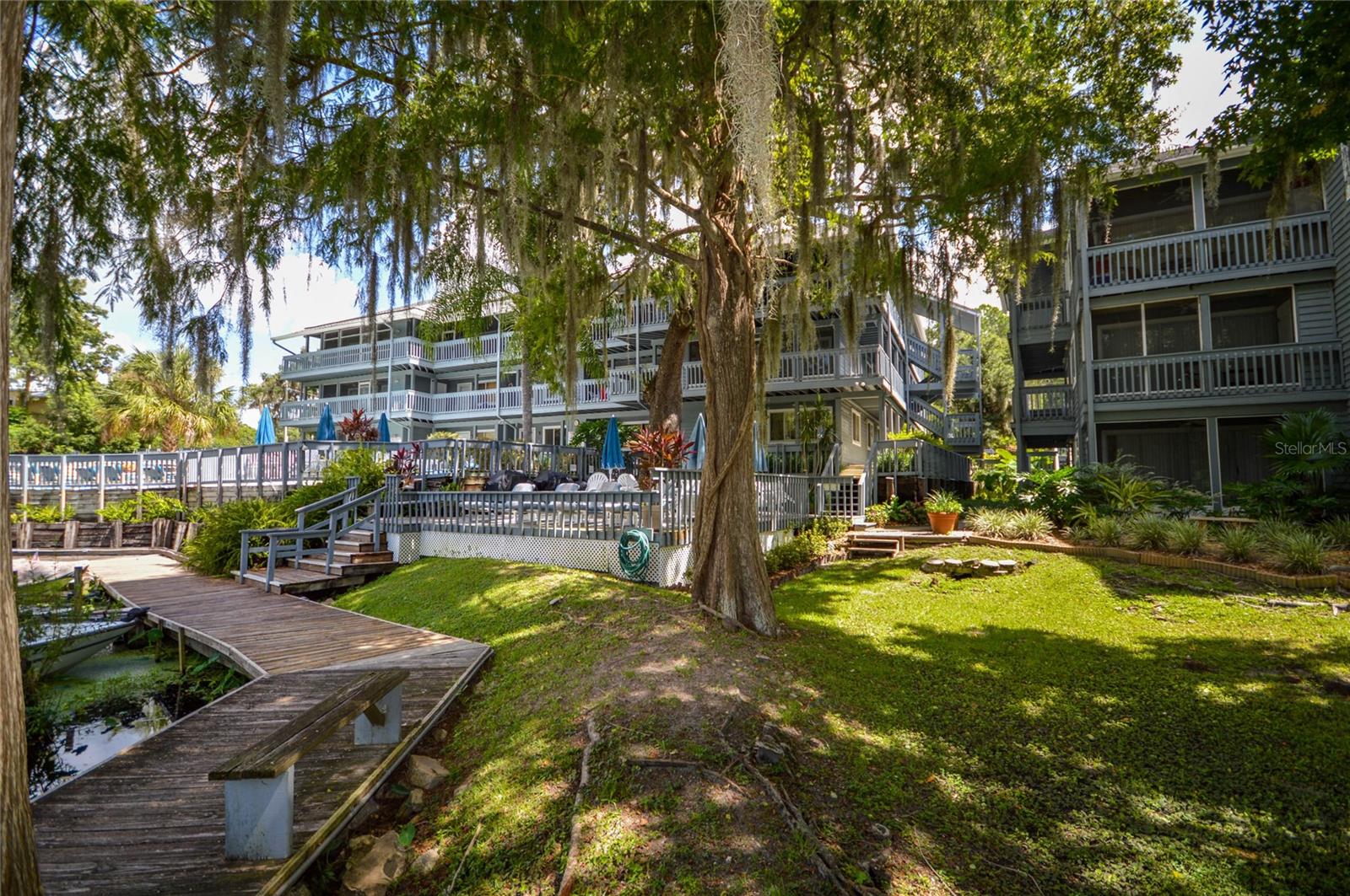 LANDINGS WITHLACOOCHEE OR 1272/1072 - Residential