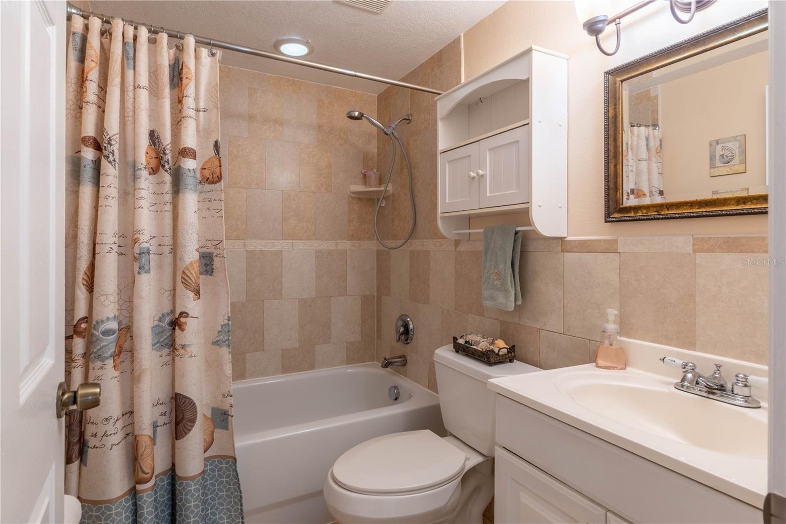 REGENCY PARK - Residential