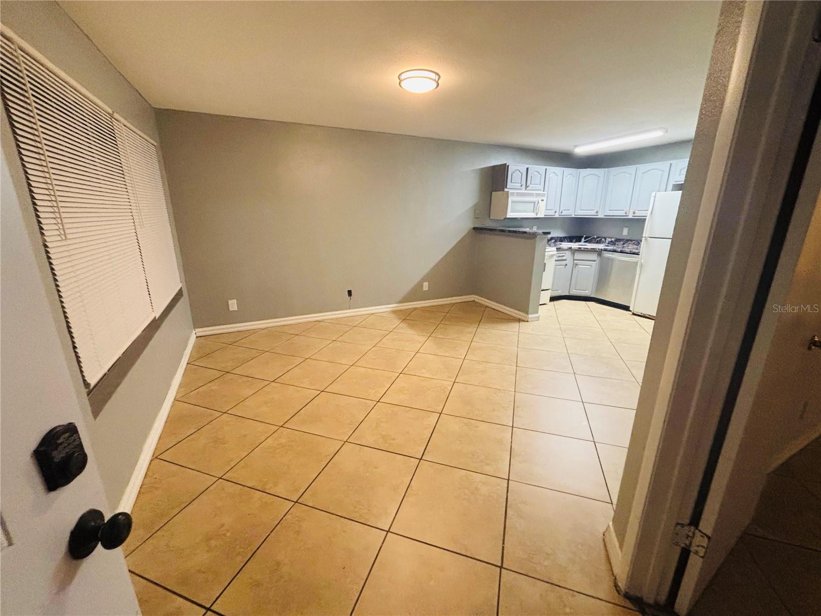 WALDEN PALMS CONDO - Residential Lease