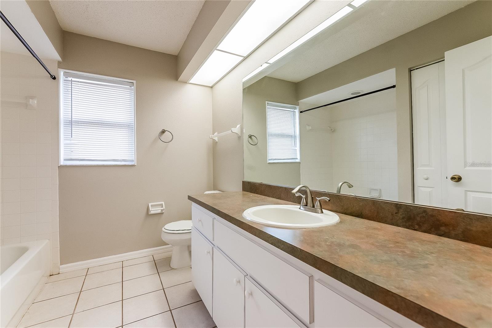 FOREST PINES - Residential Lease