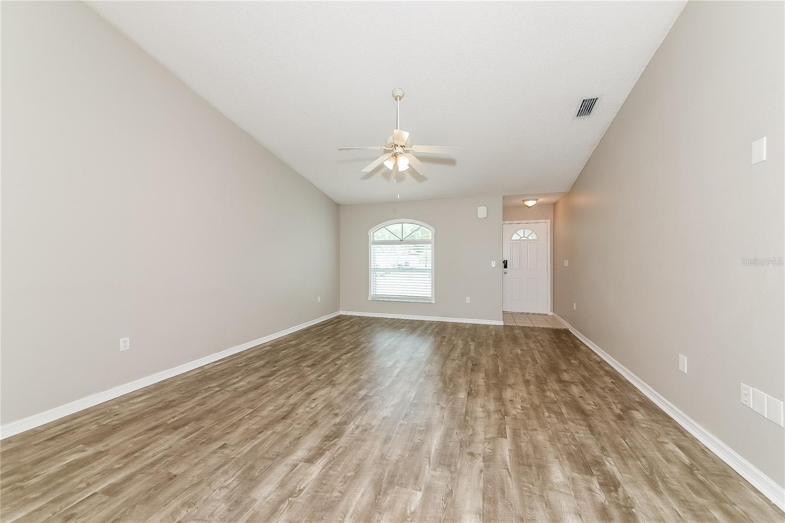 FOREST PINES - Residential Lease