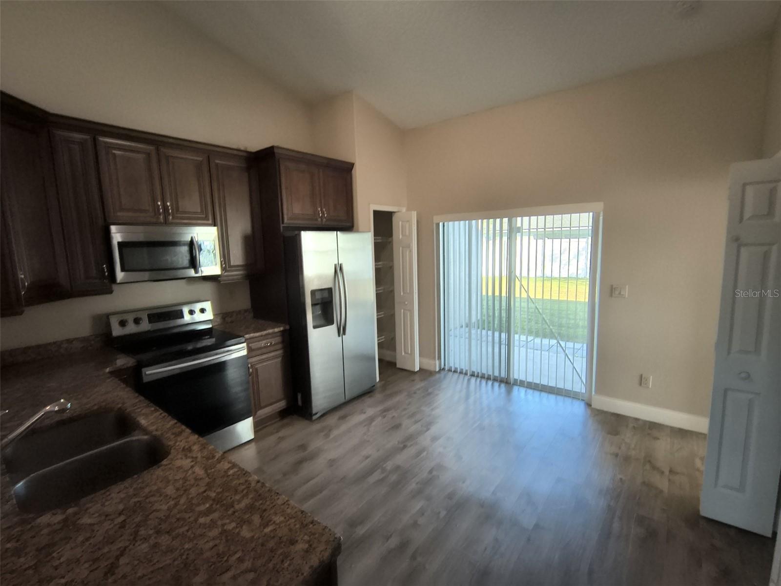 PINE LAKES - Residential Lease