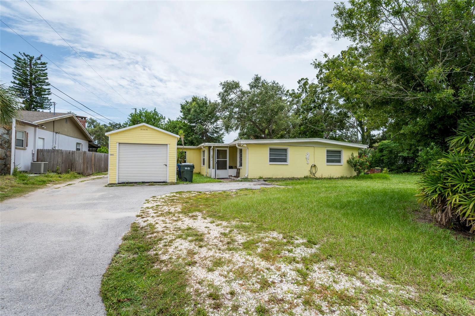 1596 SHIRLEY PLACE