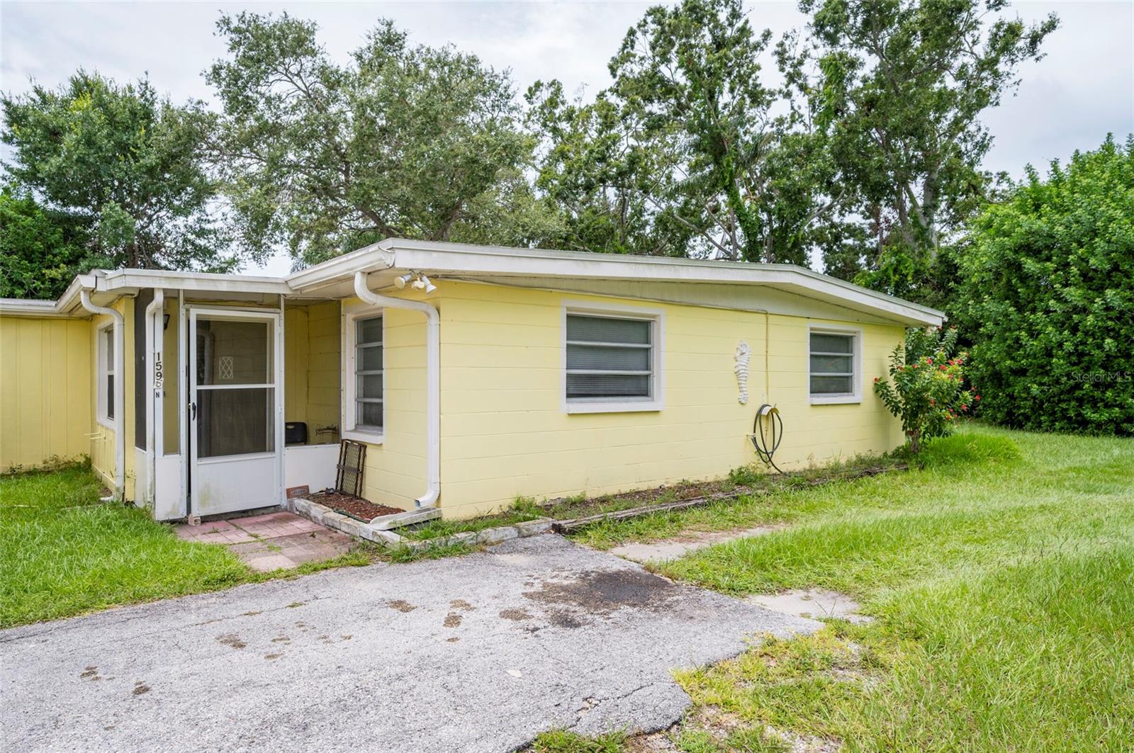 1596 SHIRLEY PLACE