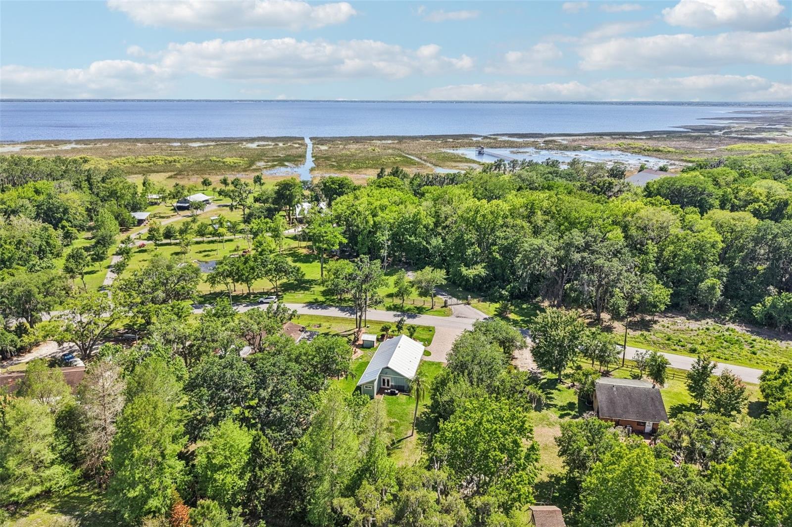 HOLIDAY WOODS - Residential