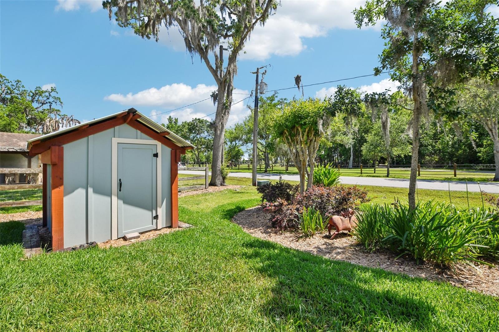 HOLIDAY WOODS - Residential