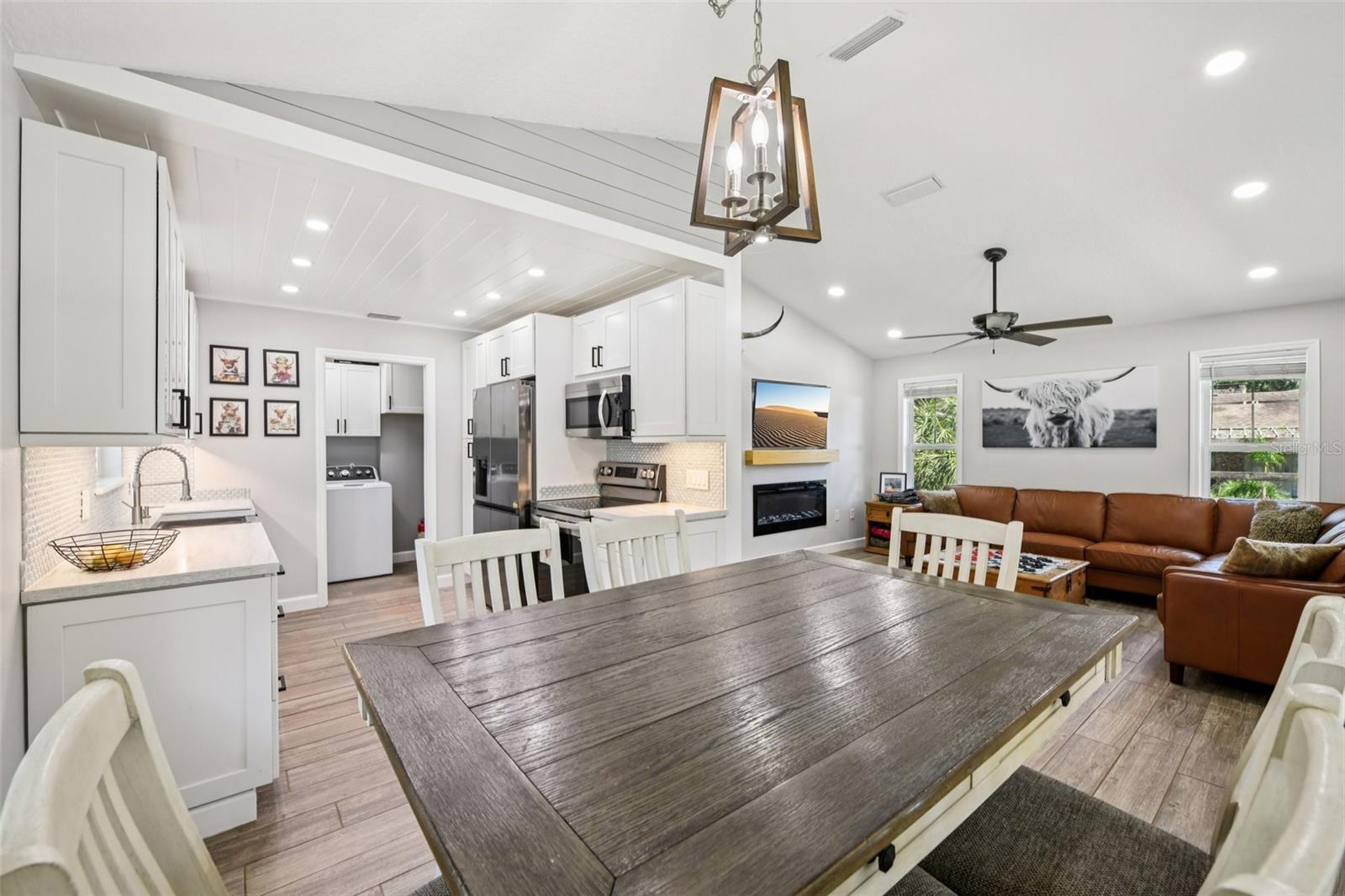 HOLIDAY WOODS - Residential