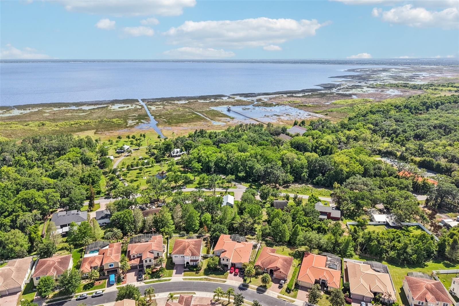 HOLIDAY WOODS - Residential