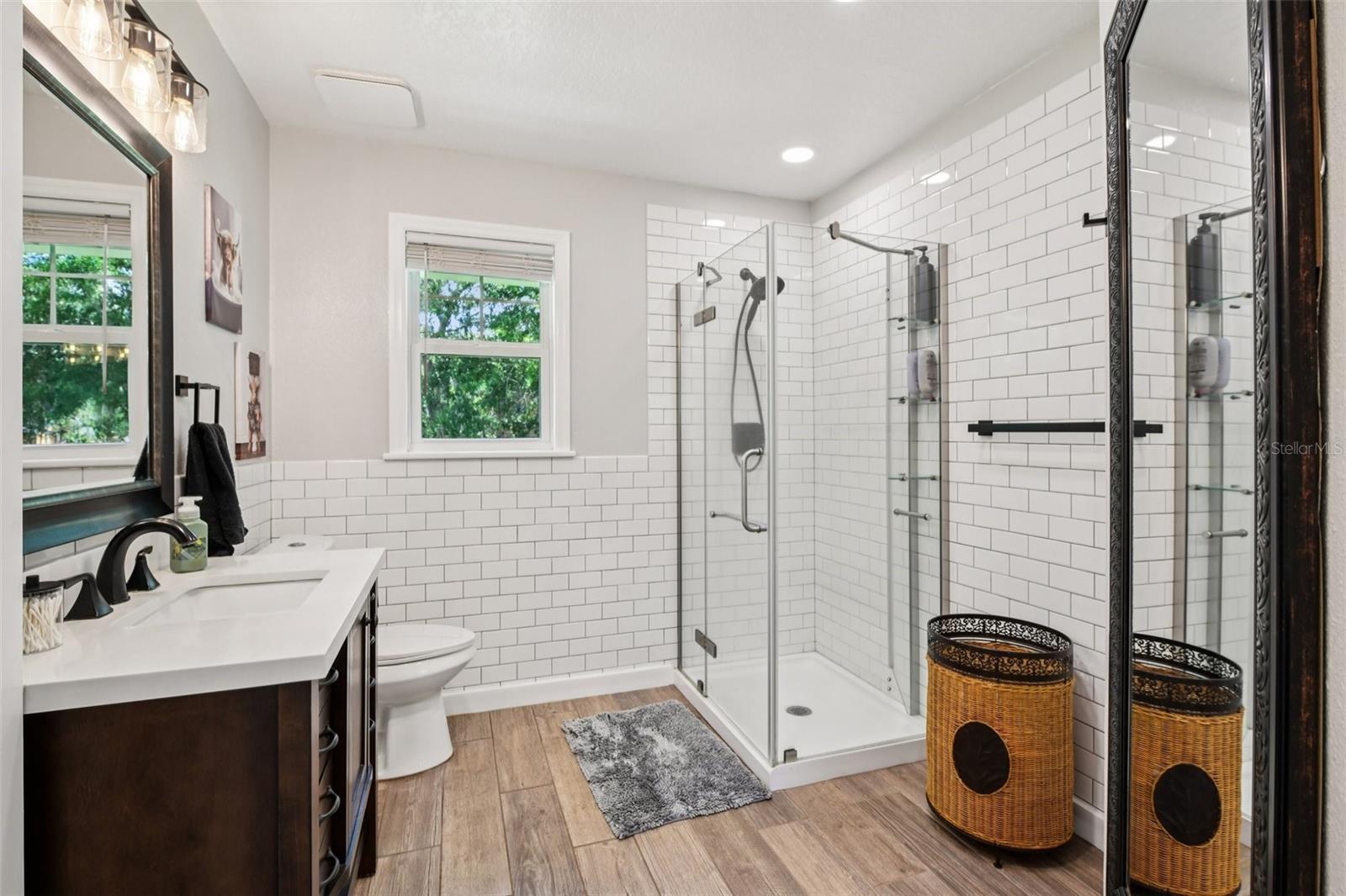 HOLIDAY WOODS - Residential