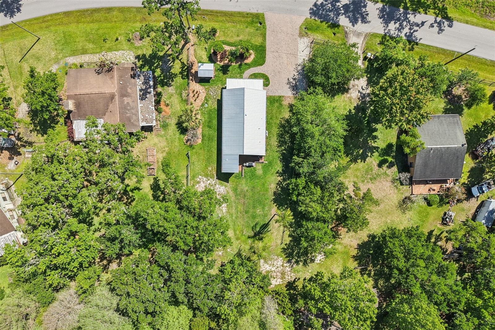 HOLIDAY WOODS - Residential