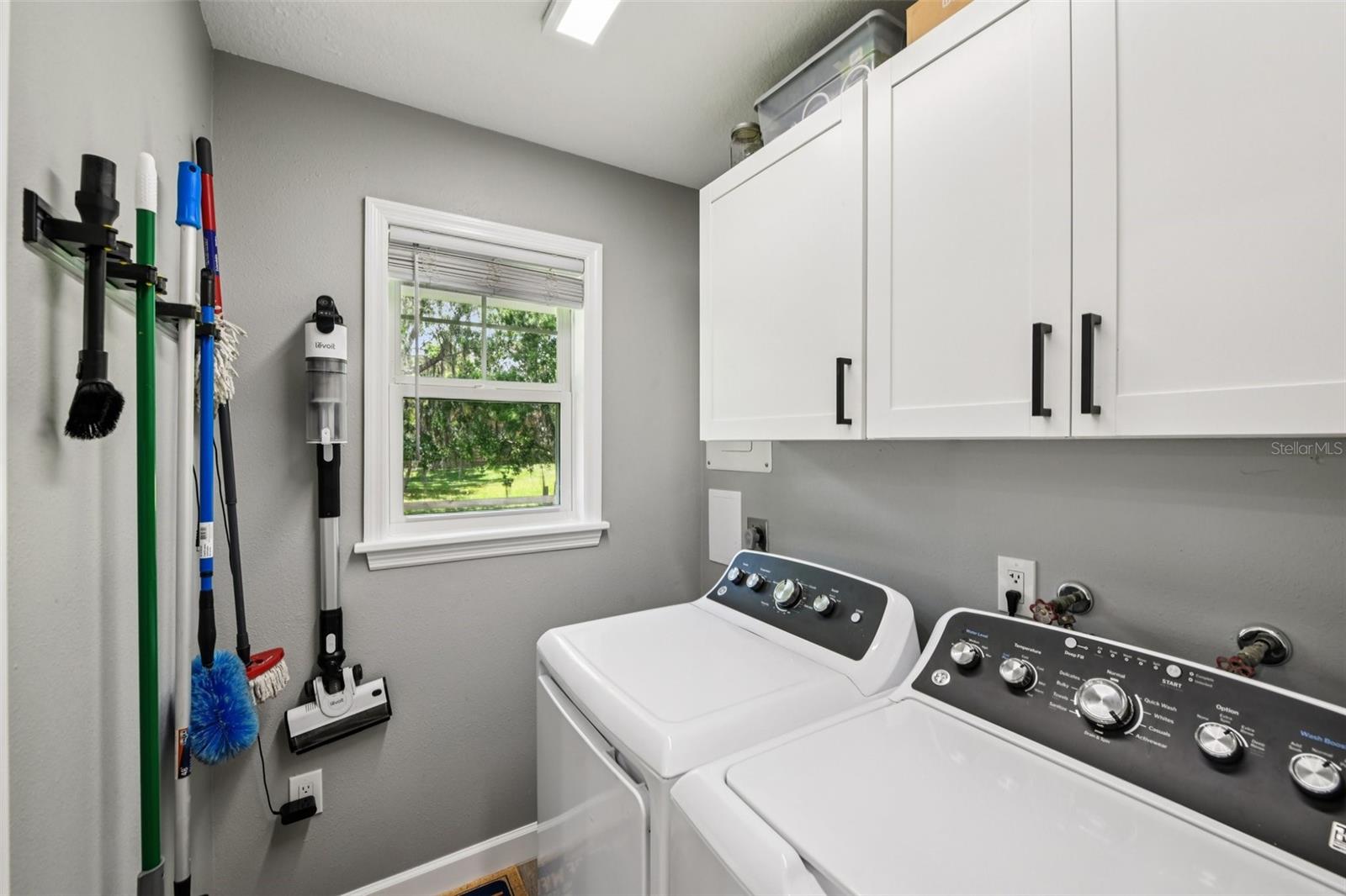 HOLIDAY WOODS - Residential