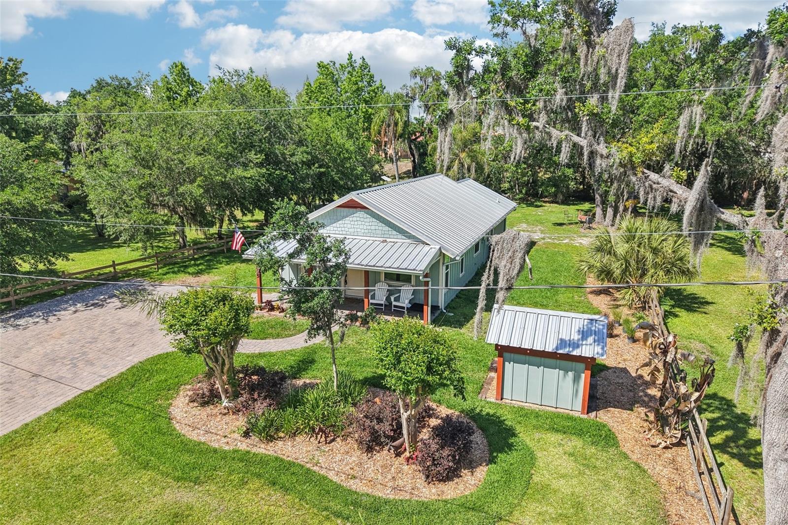 HOLIDAY WOODS - Residential