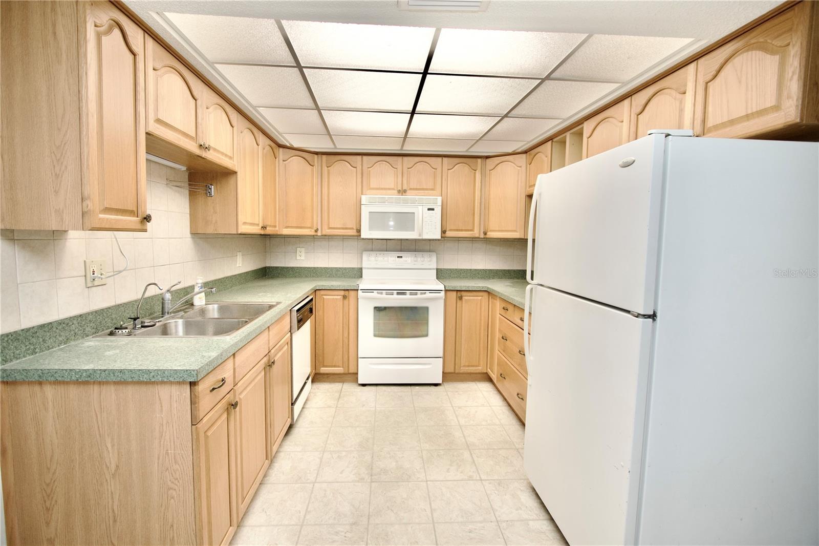 RAINTREE VLG CONDO - Residential