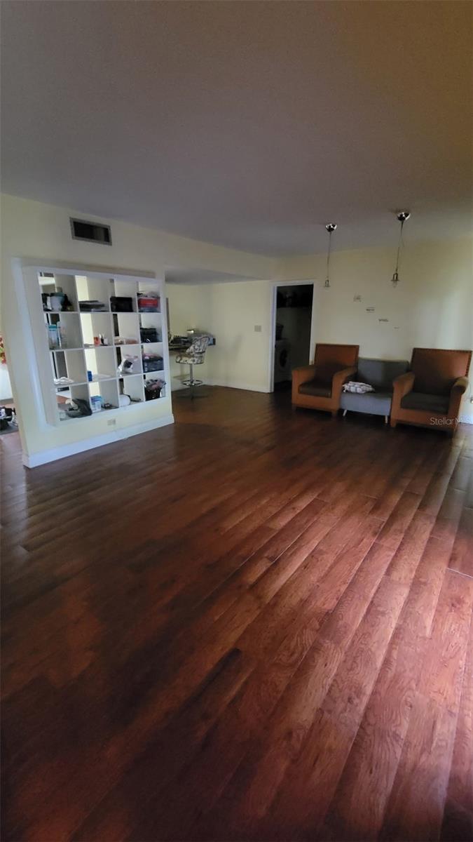 GRENELEFE CAMELOT CONDO UNIT 05 PH 01 - Residential