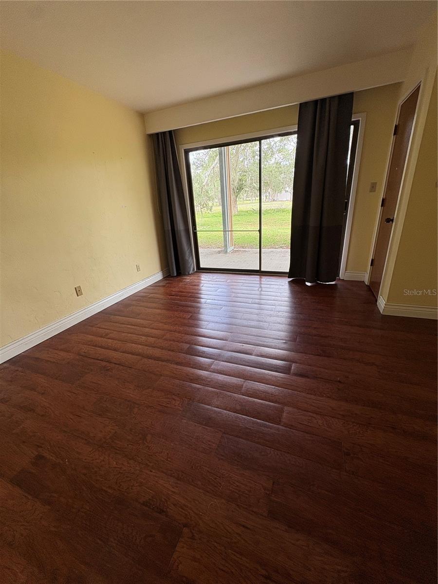 GRENELEFE CAMELOT CONDO UNIT 05 PH 01 - Residential