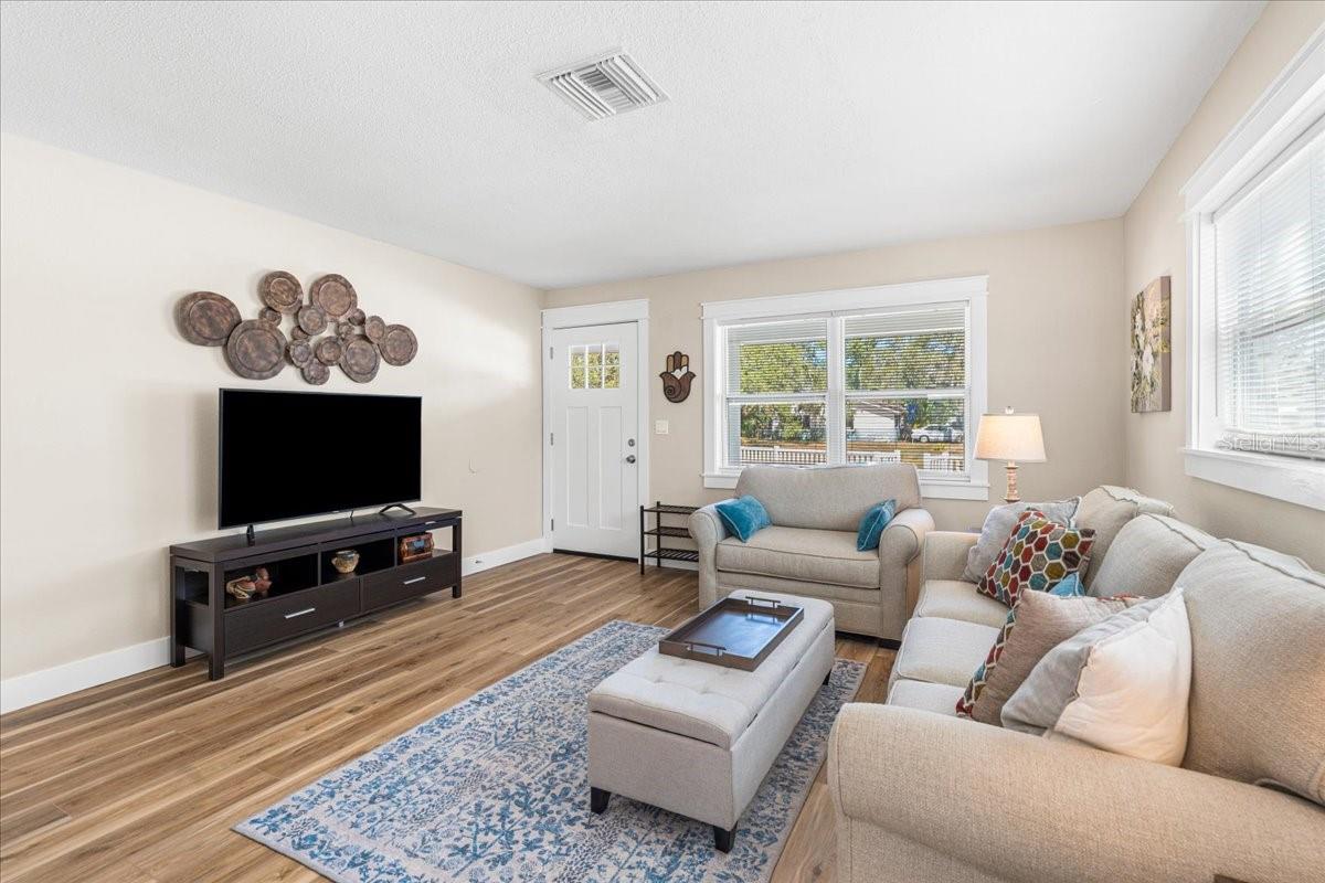 BEVERLY HILLS - Residential