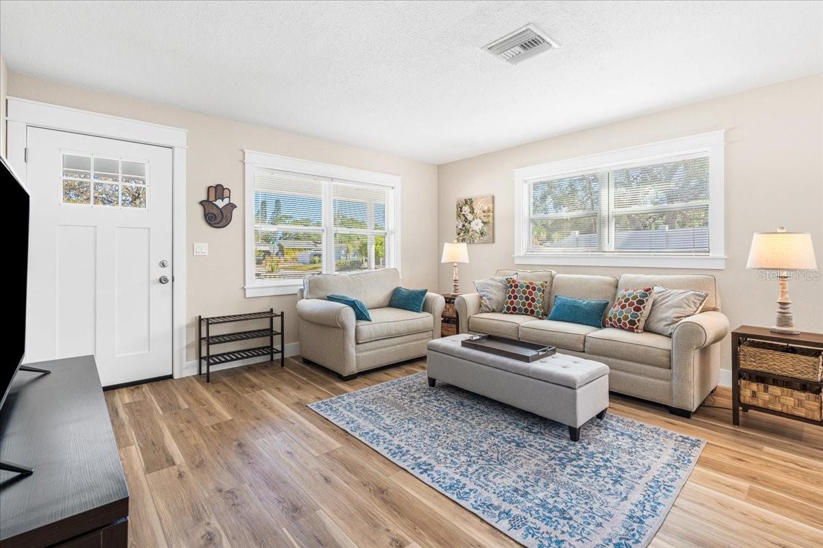 BEVERLY HILLS - Residential