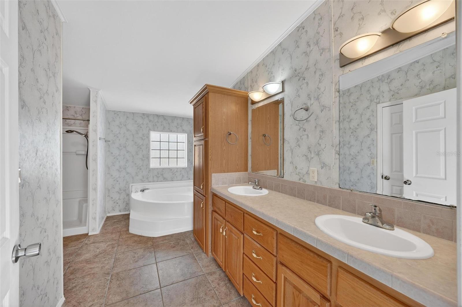 HOLLY HILL FARMS - Residential