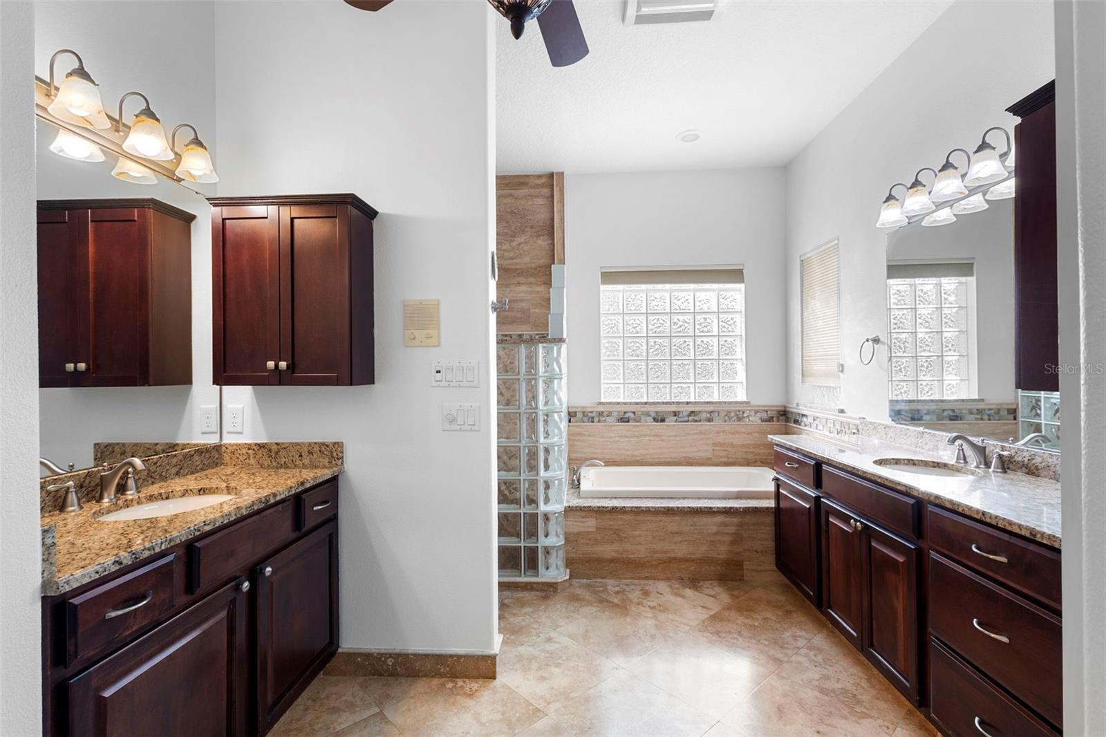 5140 - ST JOHNS RIVER EST (THE SANCTUARY SUB) - Residential