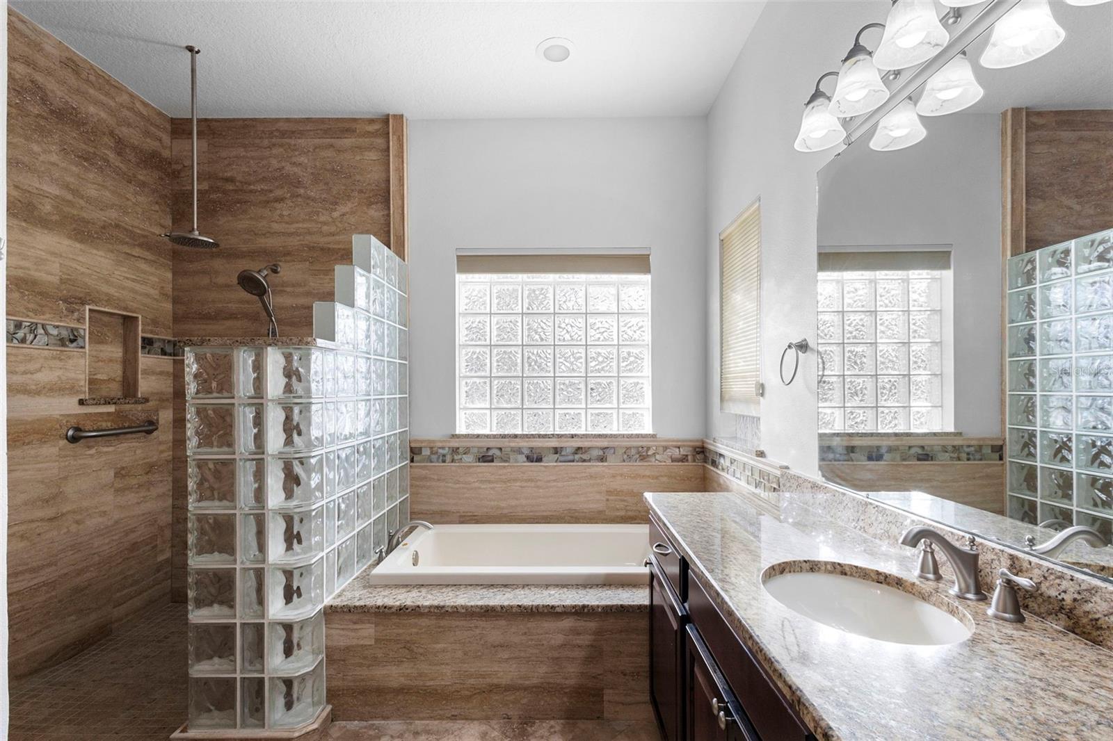 5140 - ST JOHNS RIVER EST (THE SANCTUARY SUB) - Residential