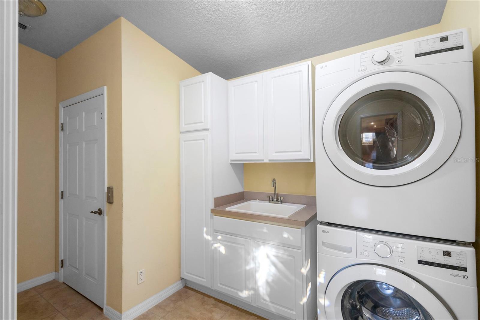 5140 - ST JOHNS RIVER EST (THE SANCTUARY SUB) - Residential