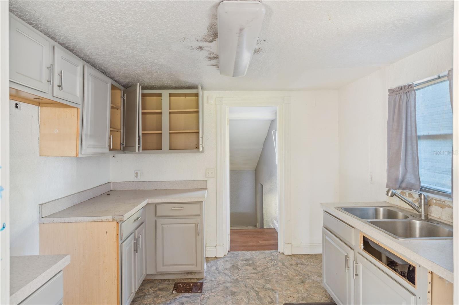 LAKE HIGHLANDS CO - Residential