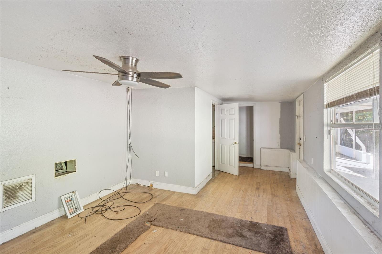 LAKE HIGHLANDS CO - Residential