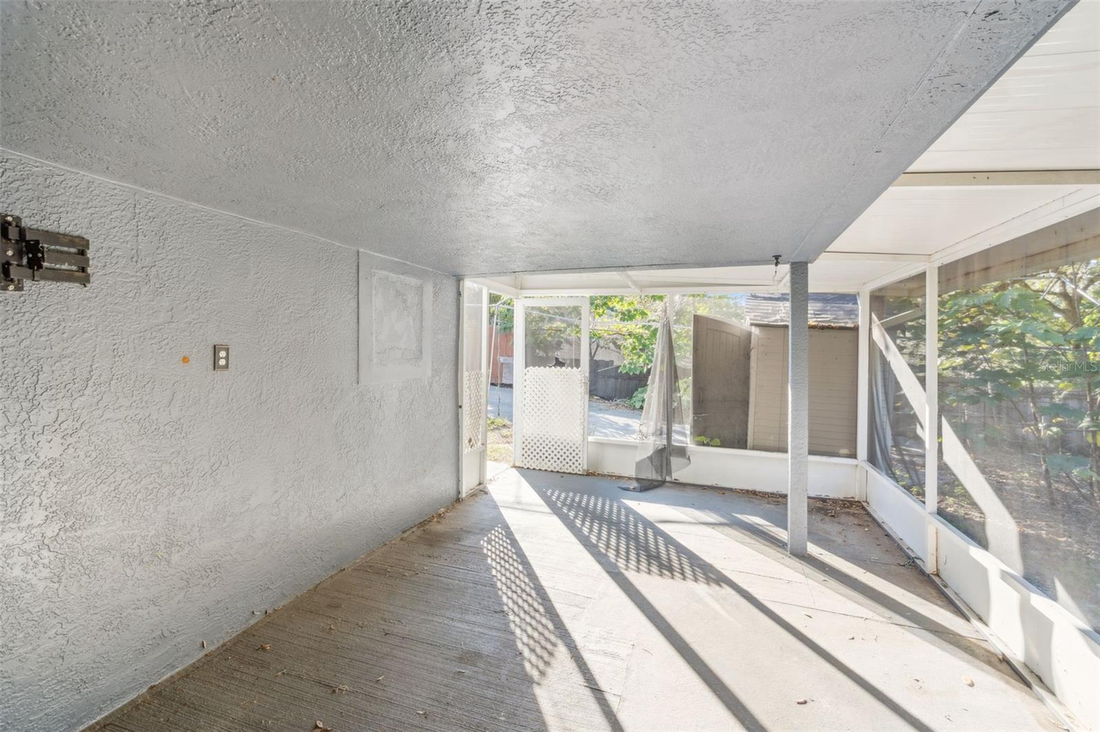 LAKE HIGHLANDS CO - Residential