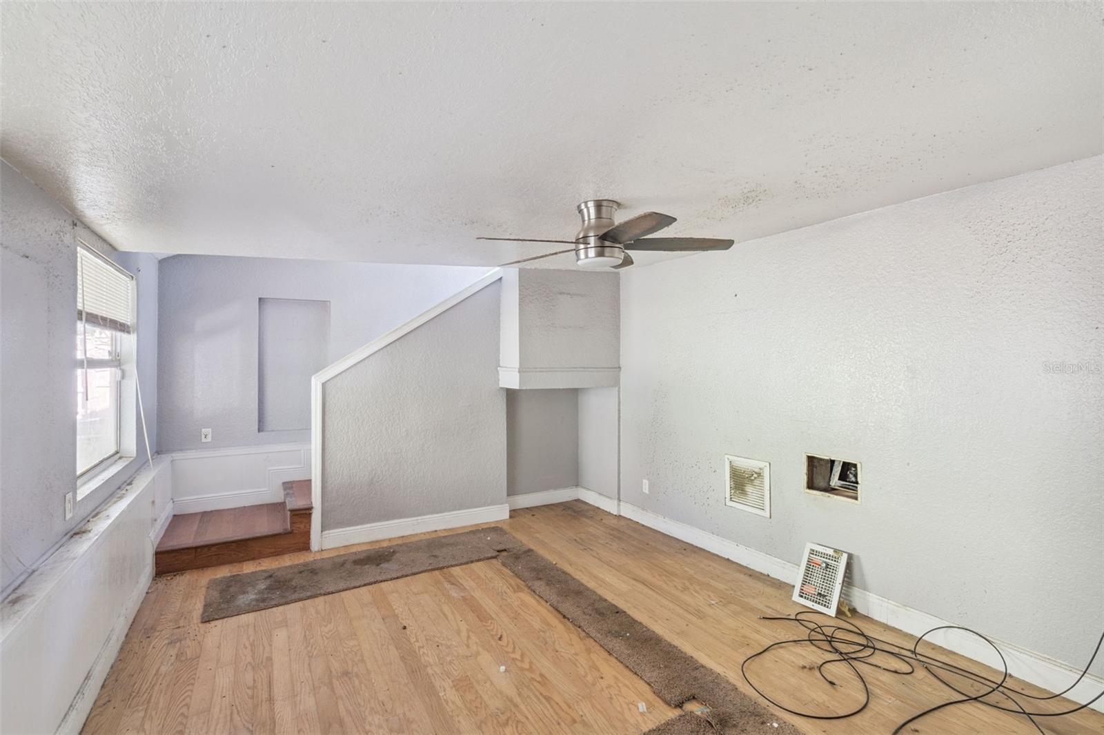 LAKE HIGHLANDS CO - Residential