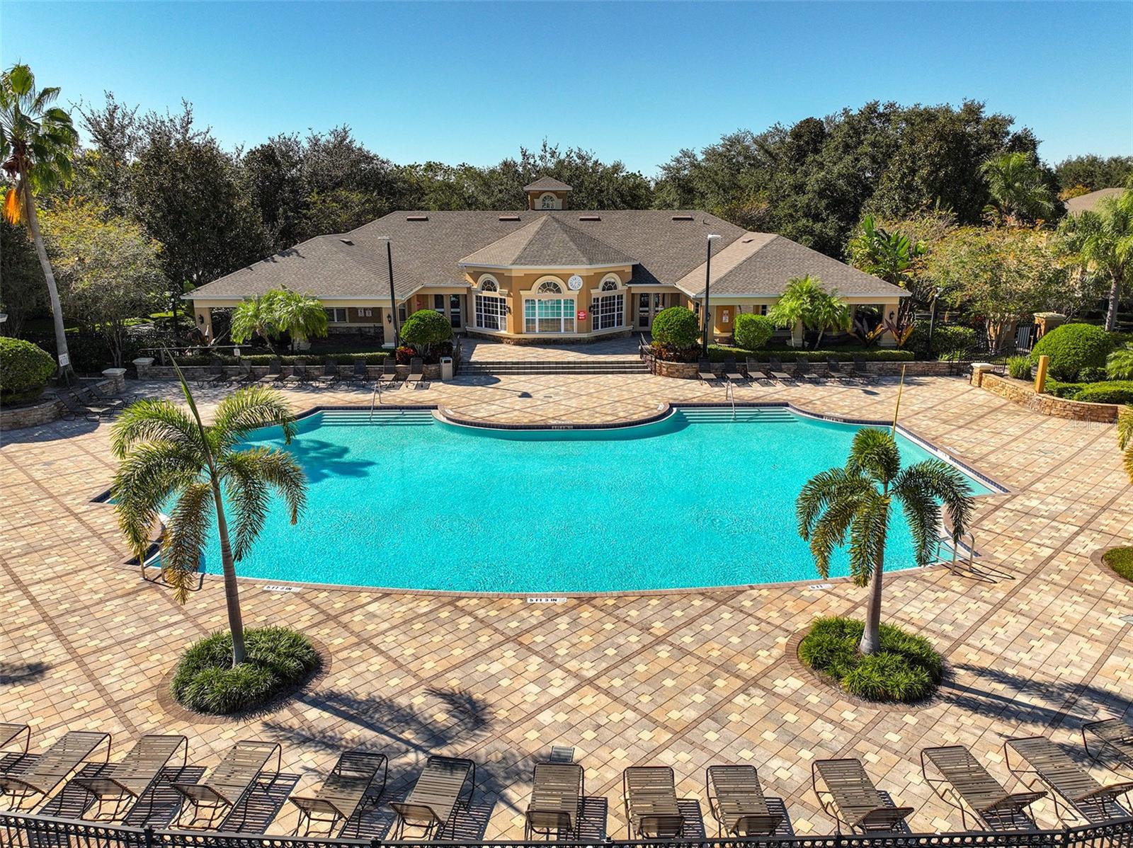 VISTAS AT STONEBRIDGE COMMONS CONDO PH 1 - Residential