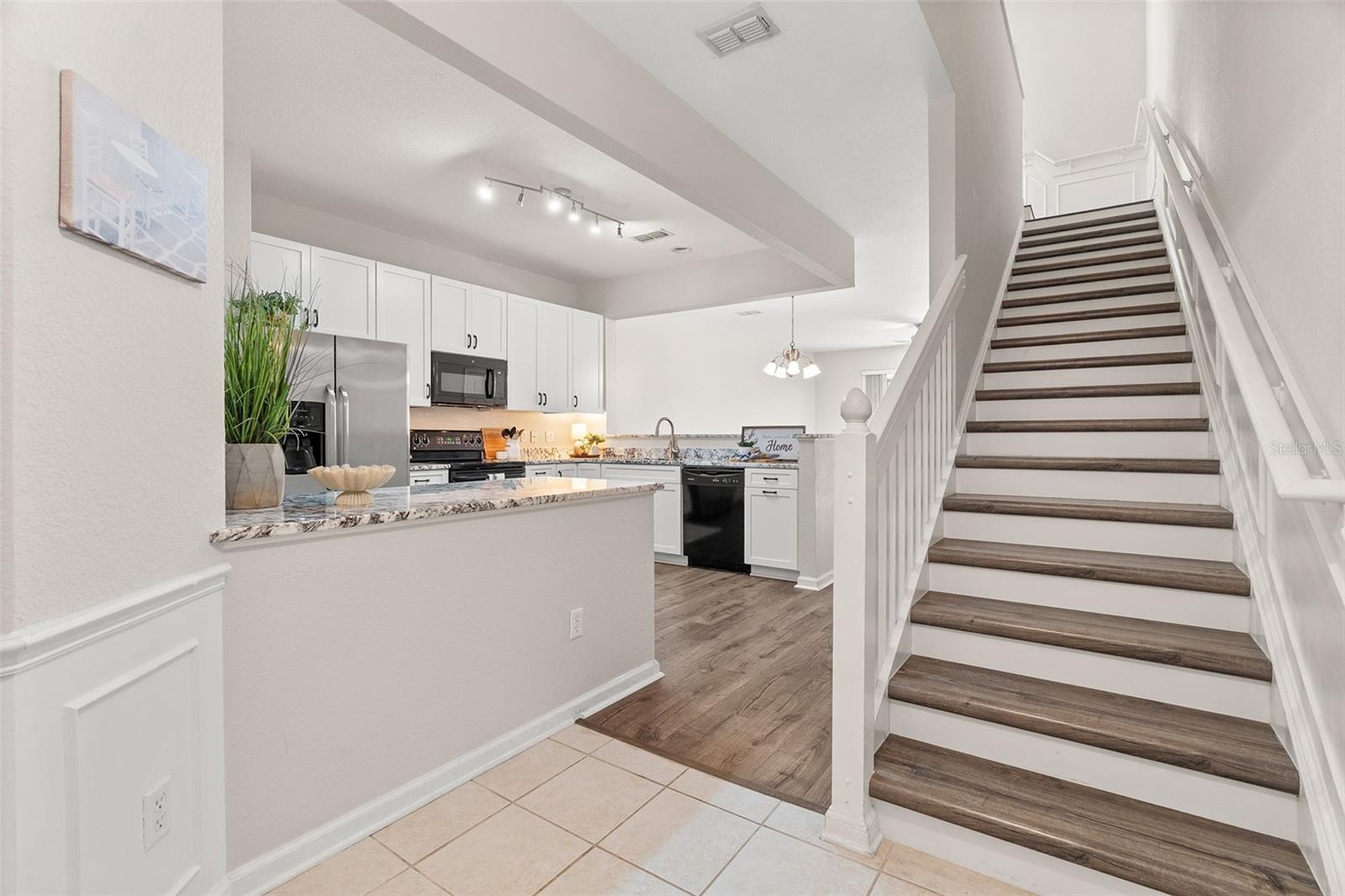 VISTAS AT STONEBRIDGE COMMONS CONDO PH 1 - Residential