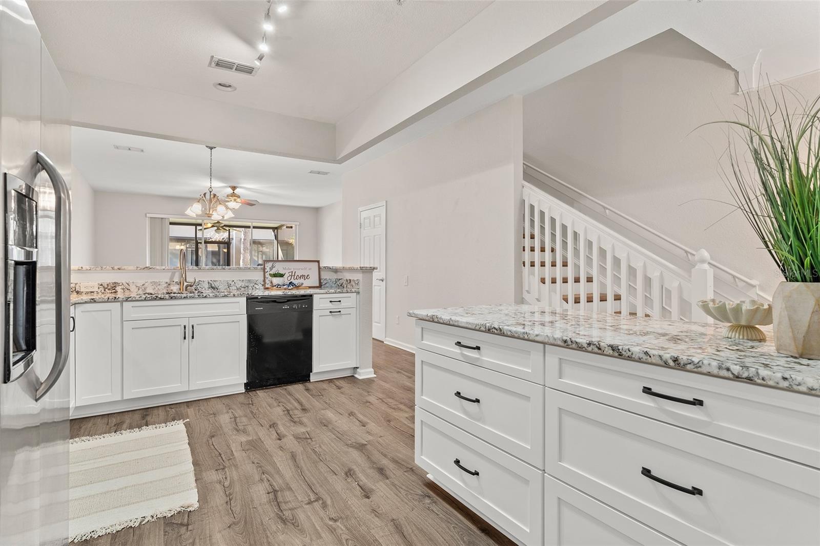 VISTAS AT STONEBRIDGE COMMONS CONDO PH 1 - Residential