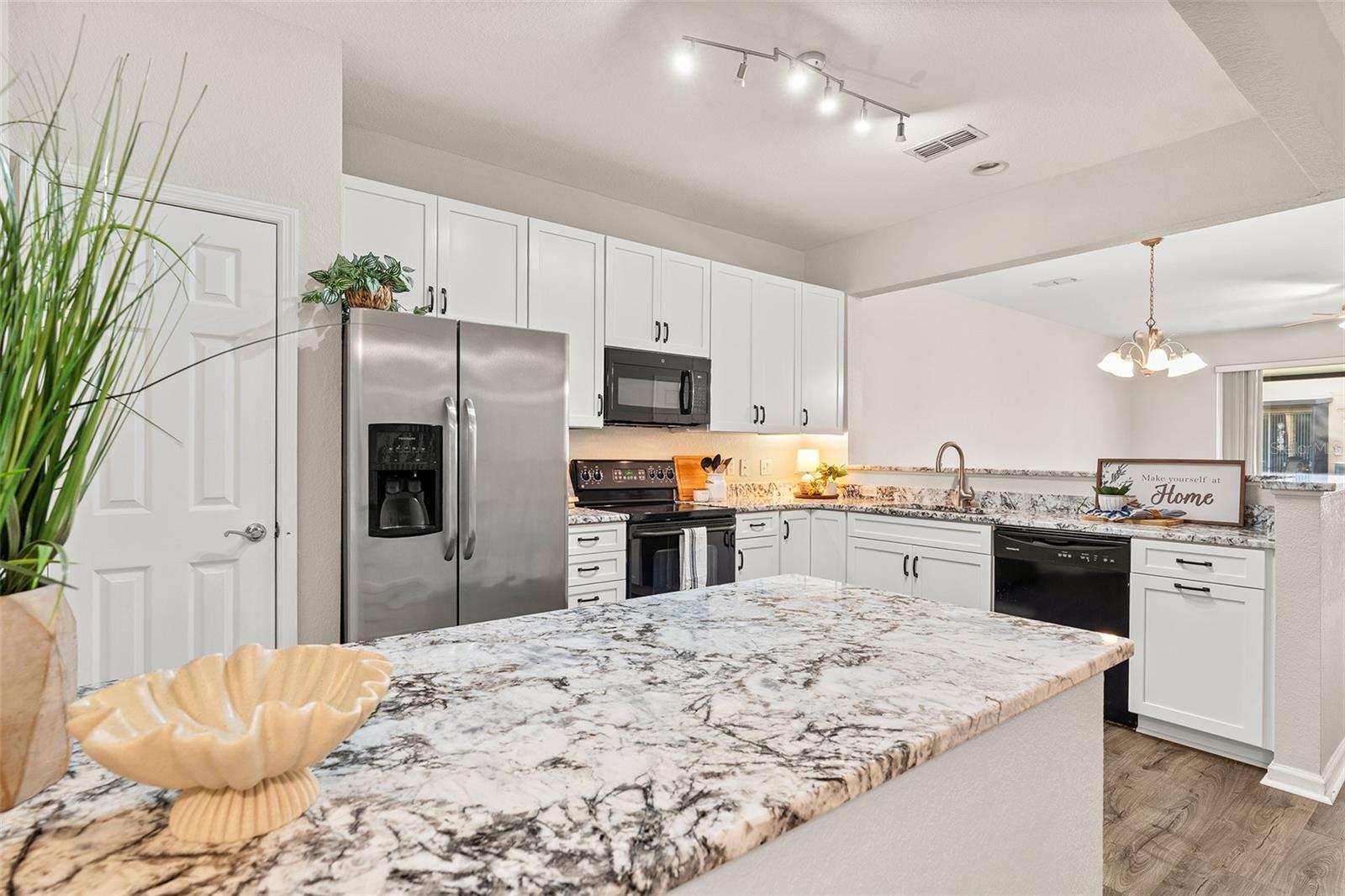 VISTAS AT STONEBRIDGE COMMONS CONDO PH 1 - Residential