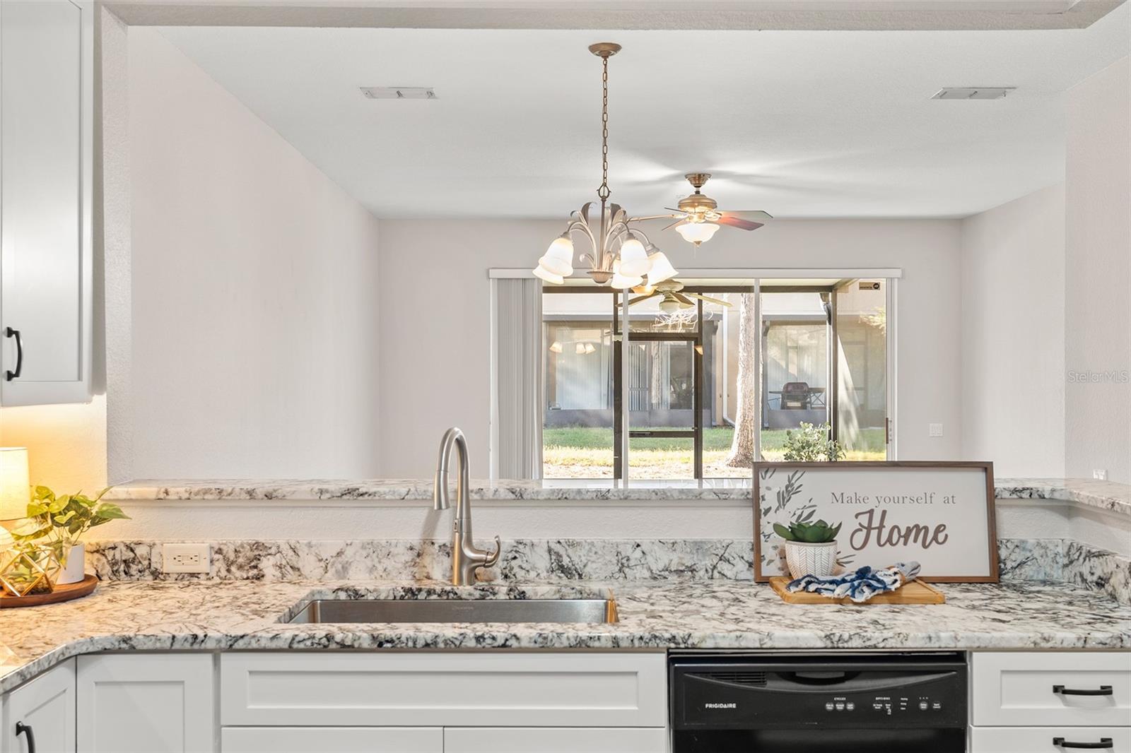 VISTAS AT STONEBRIDGE COMMONS CONDO PH 1 - Residential