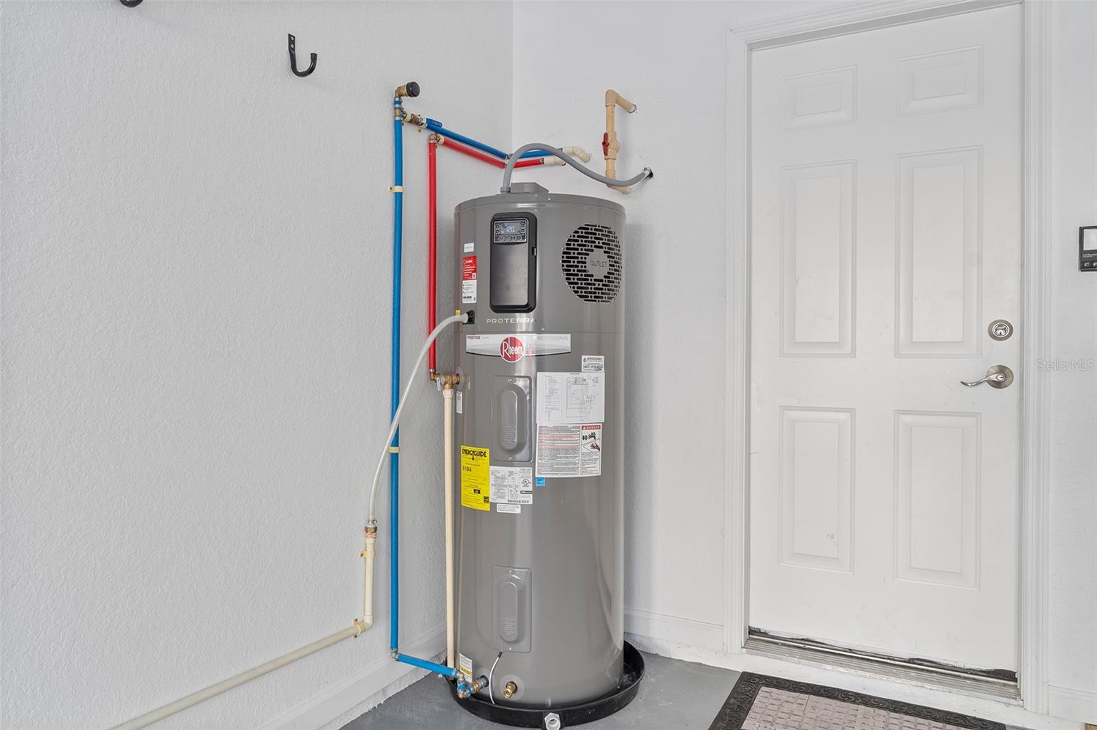 VISTAS AT STONEBRIDGE COMMONS CONDO PH 1 - Residential