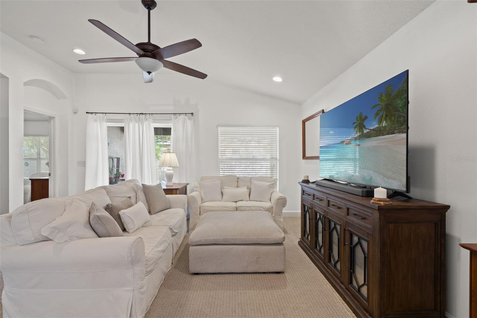 SPRING RIDGE - Residential